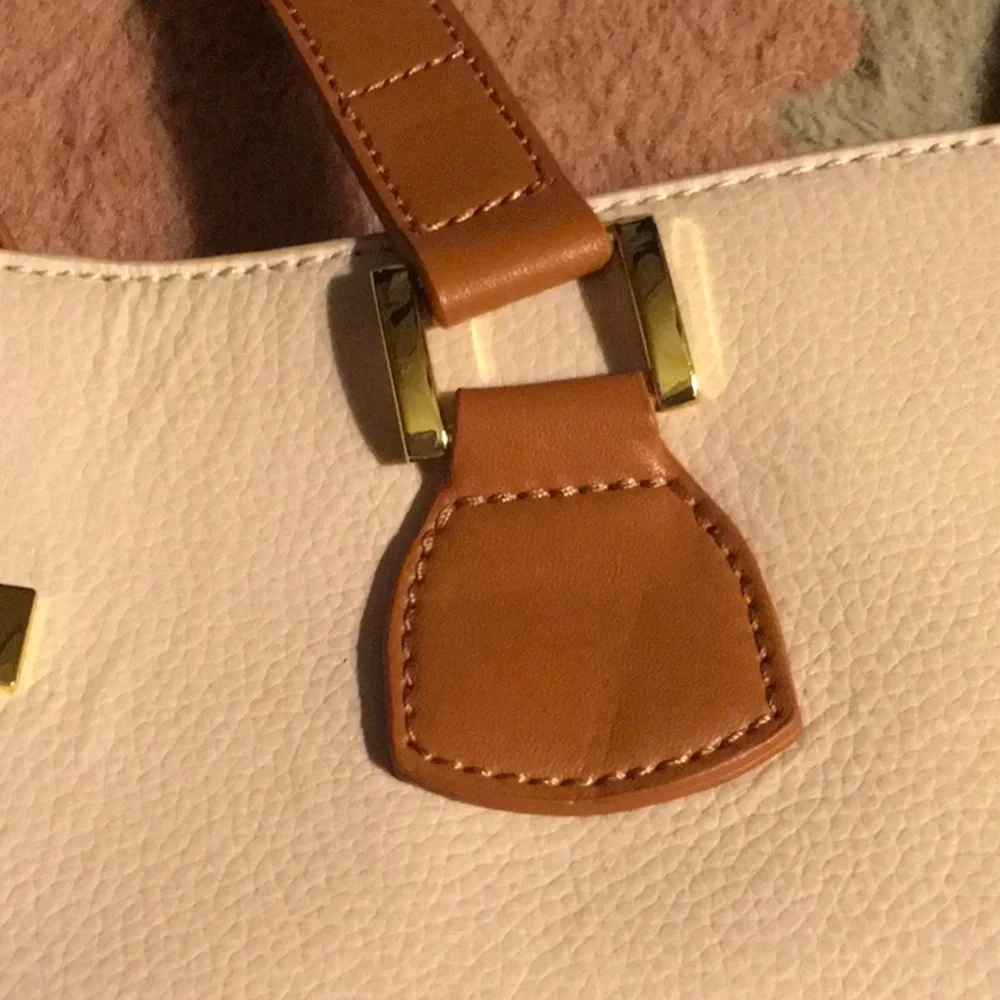 NWT,JOY & IMAN DESIGNED BLUSH LEATHER,LOTS OF POCKETS,ORGANIZER pebble leather